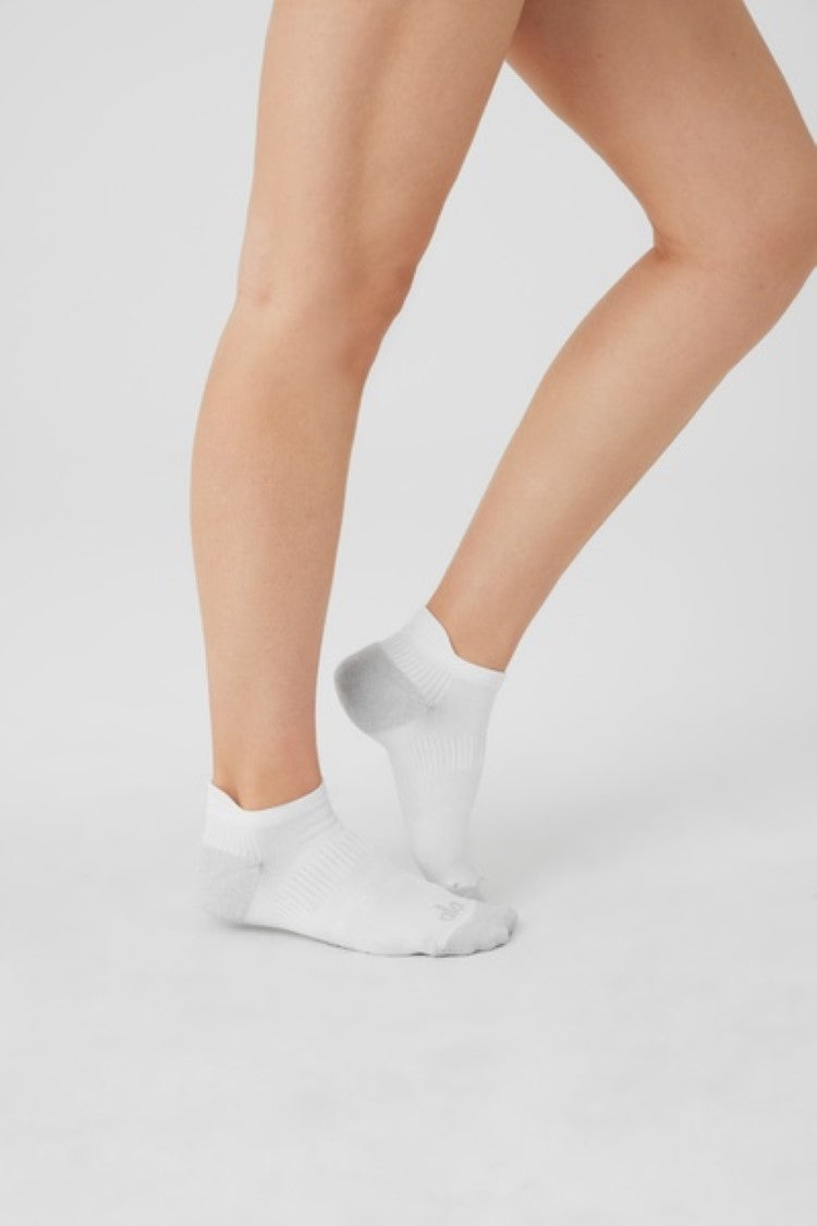 WOMEN'S PERFORMANCE TAB SOCK