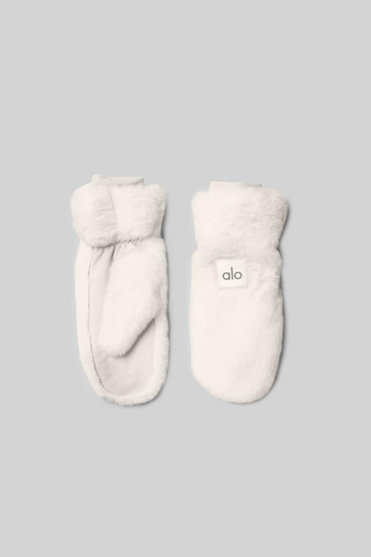 FAUX FUR WARMING MITTENS