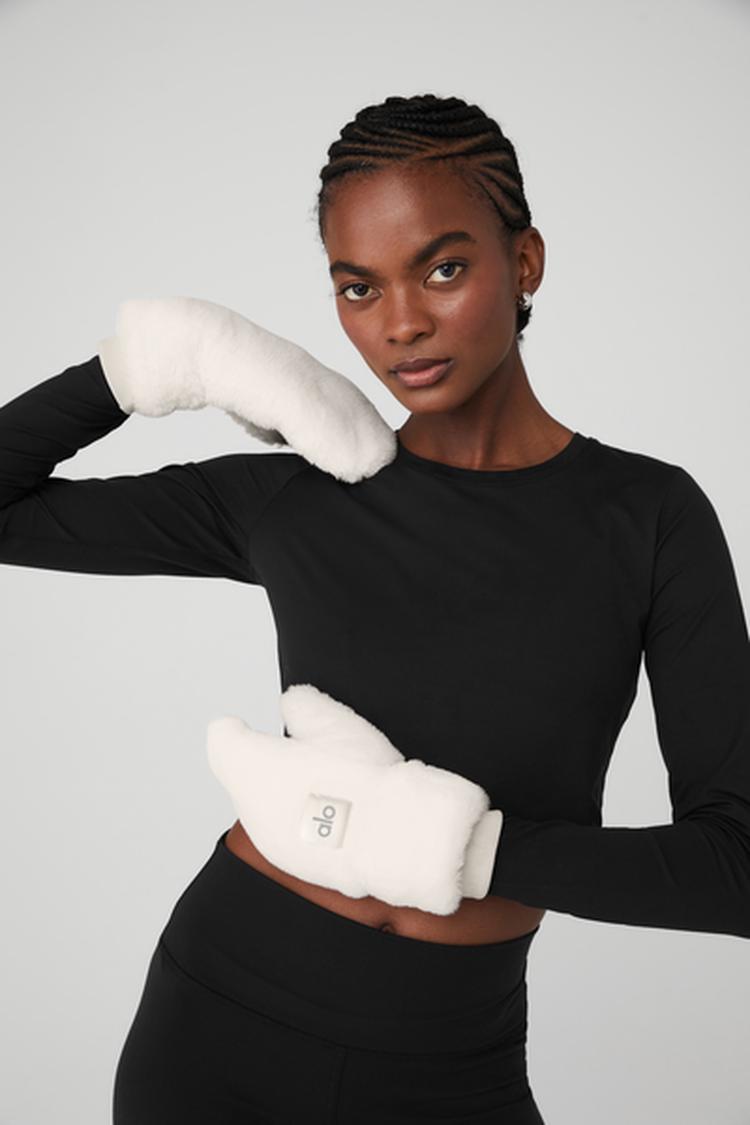 FAUX FUR WARMING MITTENS