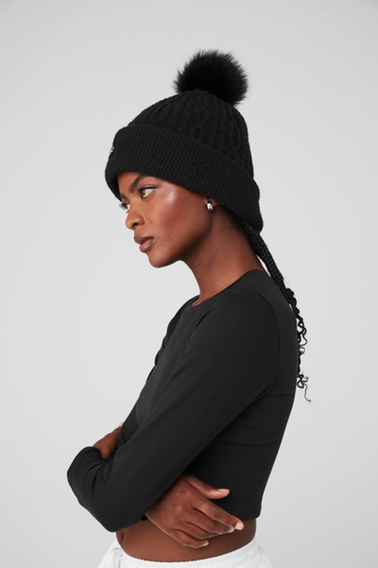 CABLE KNIT BEANIE