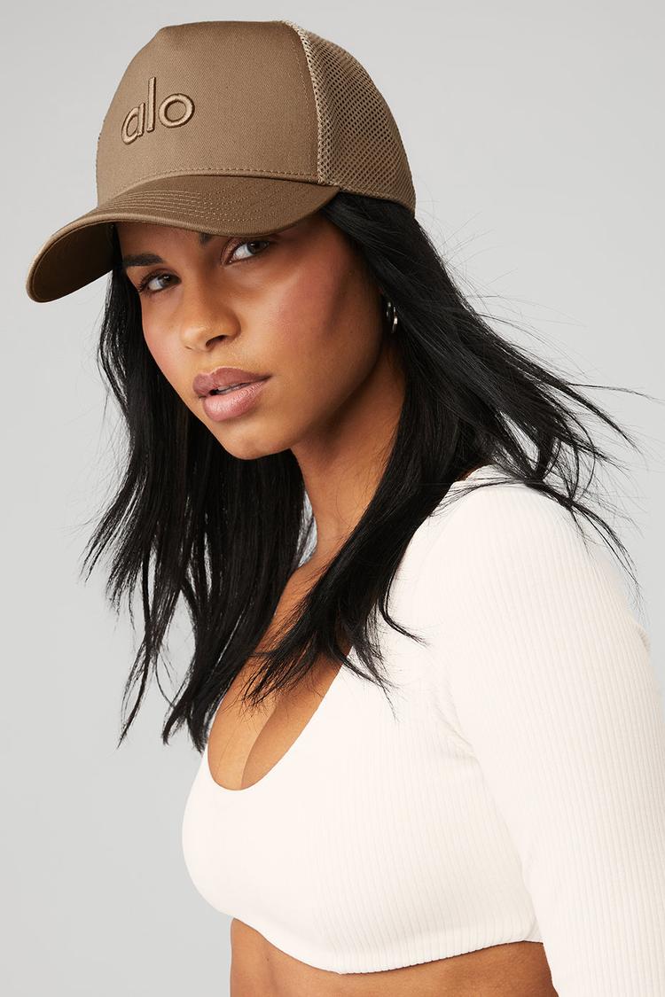 DISTRICT TRUCKER HAT