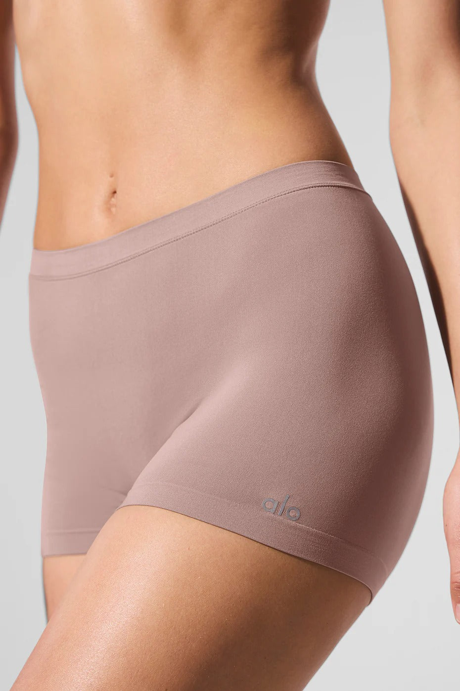 SHEER GLOW BOYSHORT