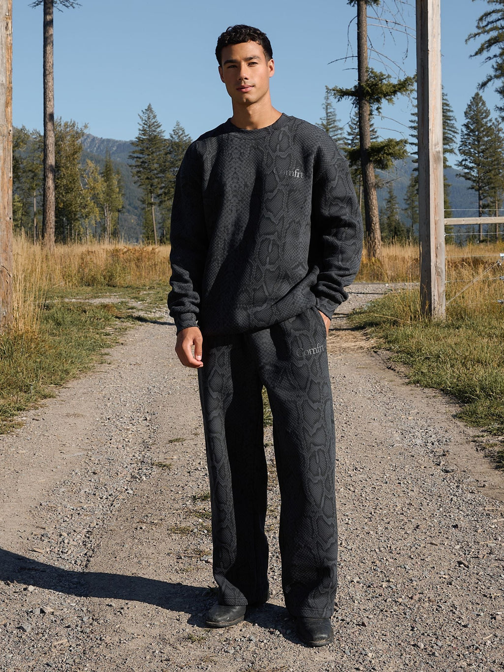 Minimalist Straight Leg Sweatpants
