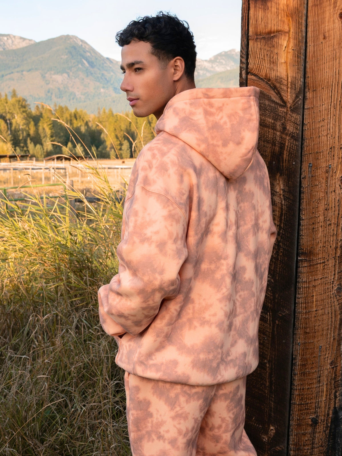 Minimalist Hoodie – Mega