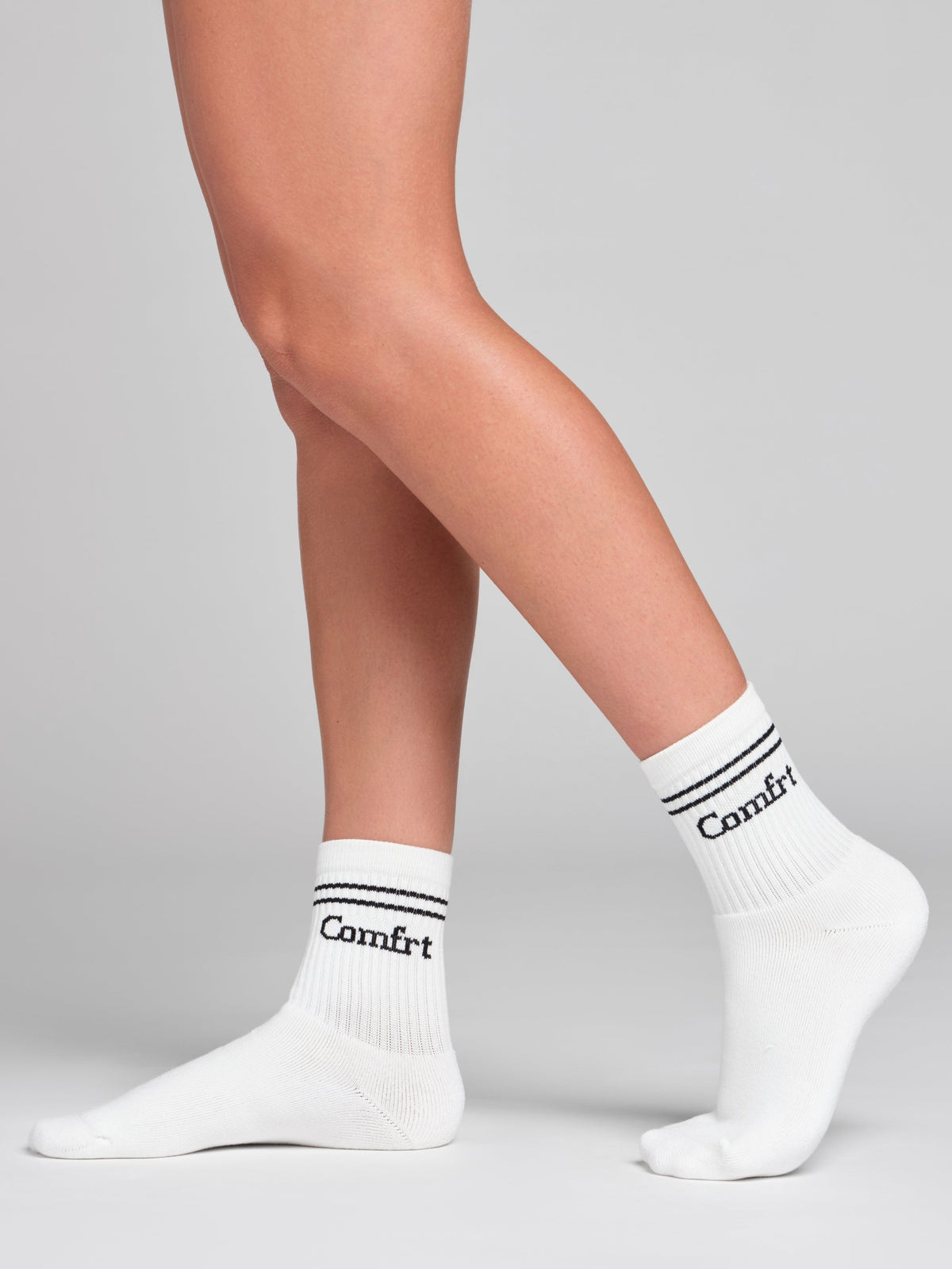 Stripe Trim Ankle Socks