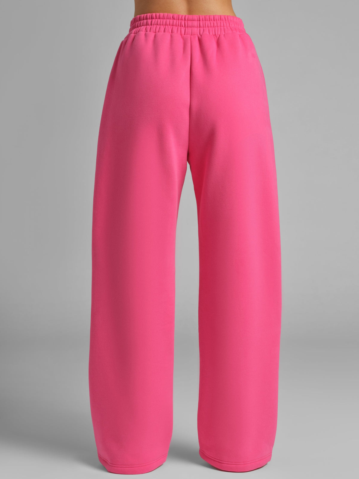 Minimalist Straight Leg Sweatpants – Short