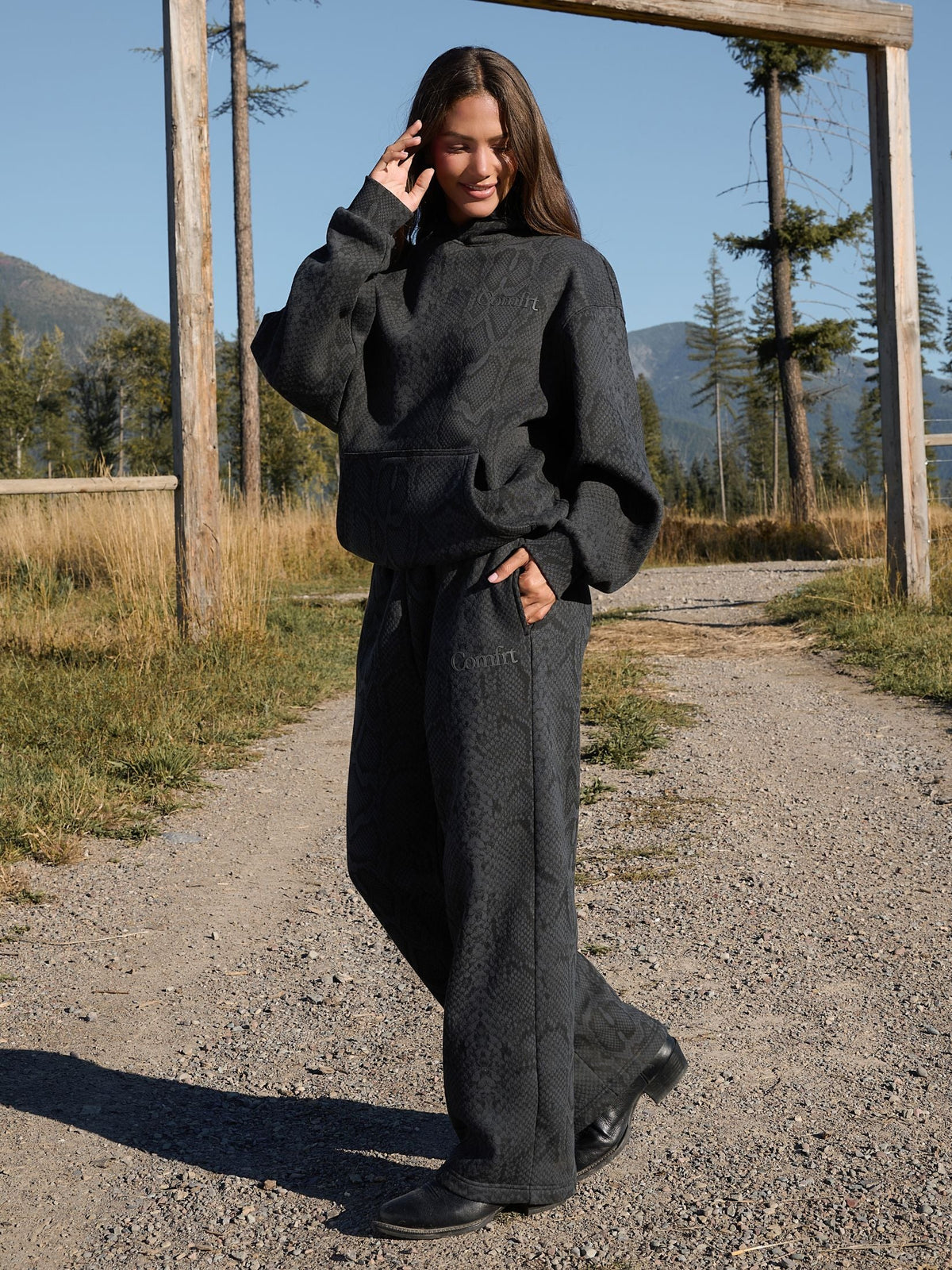 Minimalist Straight Leg Sweatpants