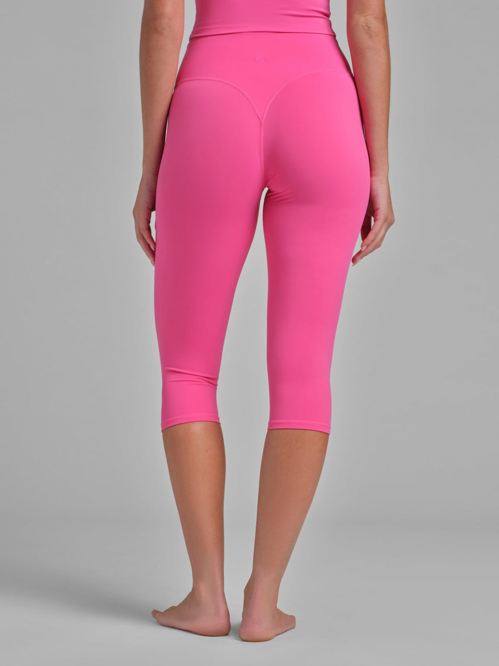 ComfrtCore™ 2.0 High-Waist Capri 18"