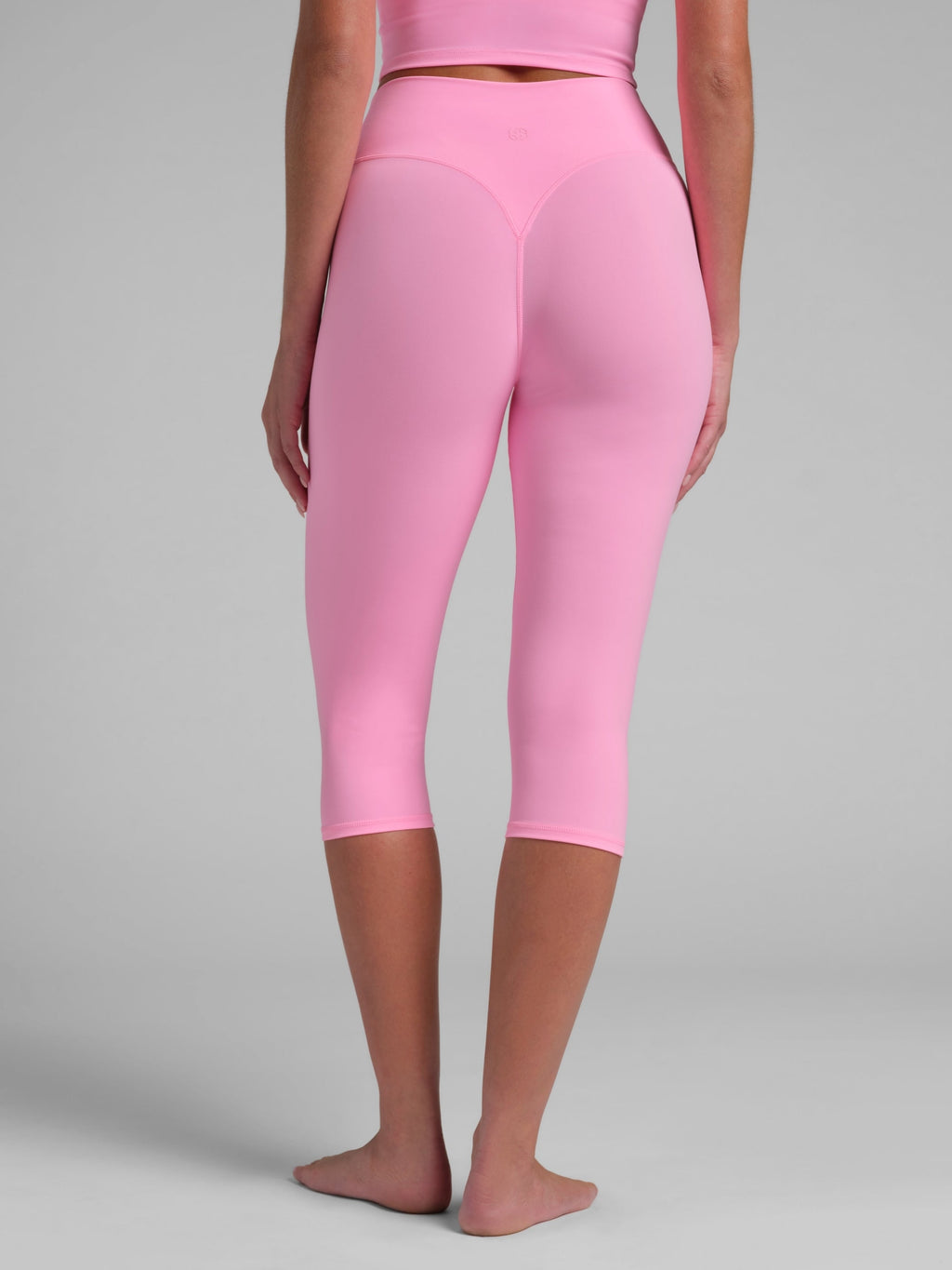 ComfrtCore™ 2.0 High-Waist Capri 18"