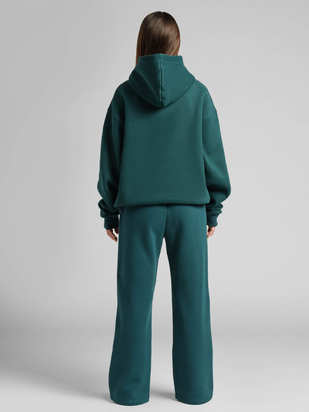 Minimalist Straight Leg Sweatpants – Long