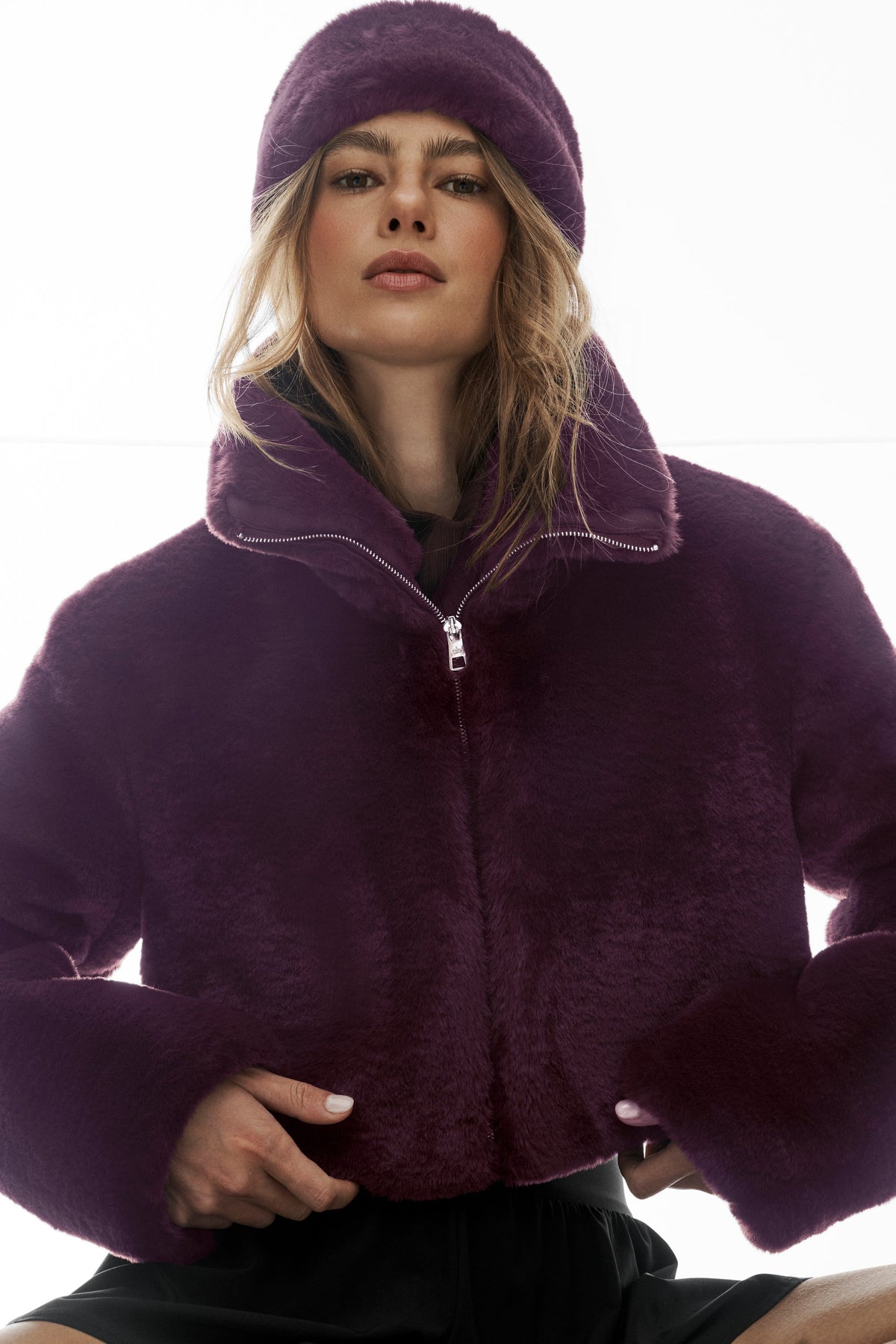 Amore Faux Fur Earwarmer - Rich Bordeaux
