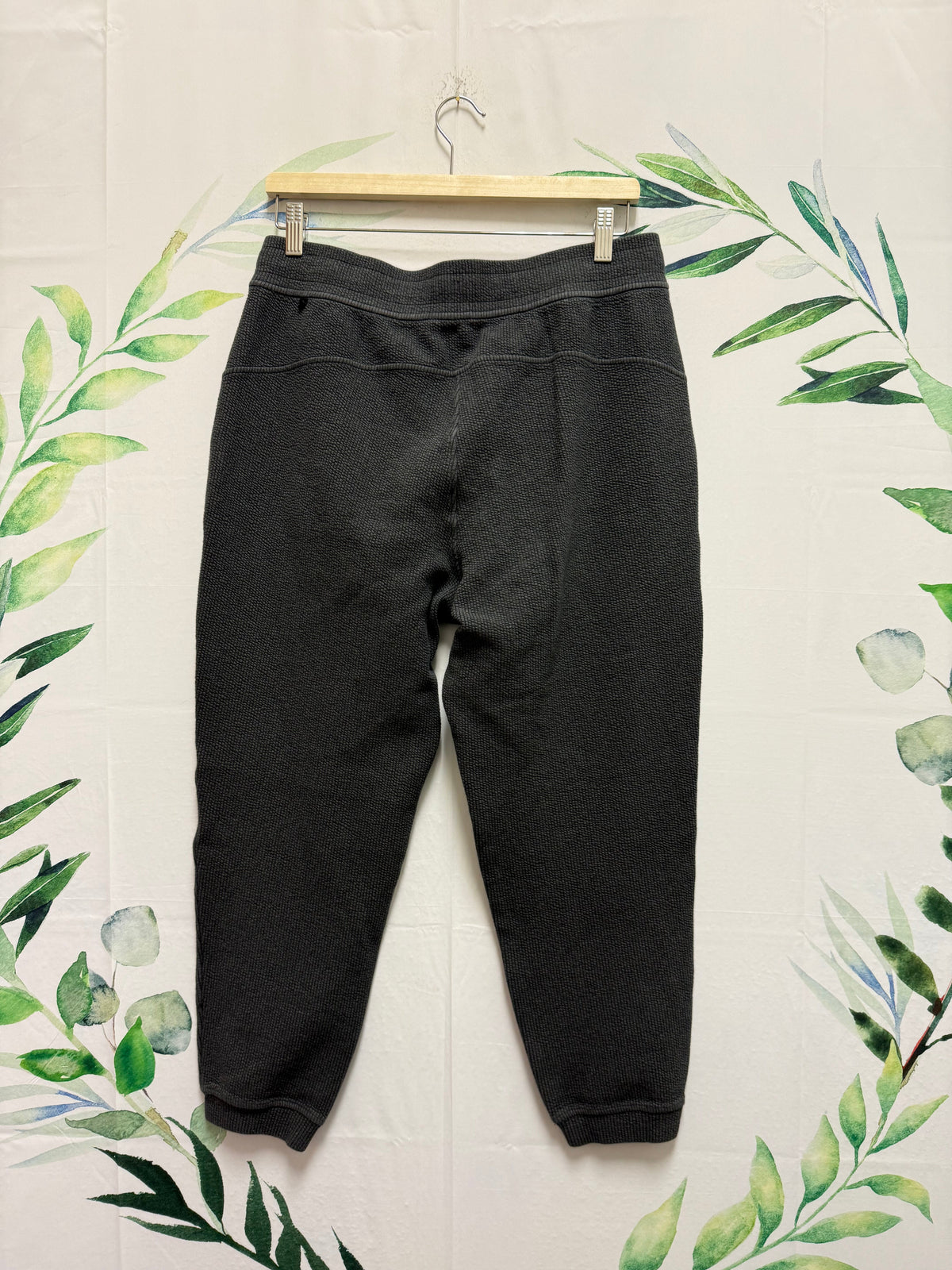 Lululemon Textured Taper Balloon Leg Pant 26” (10)