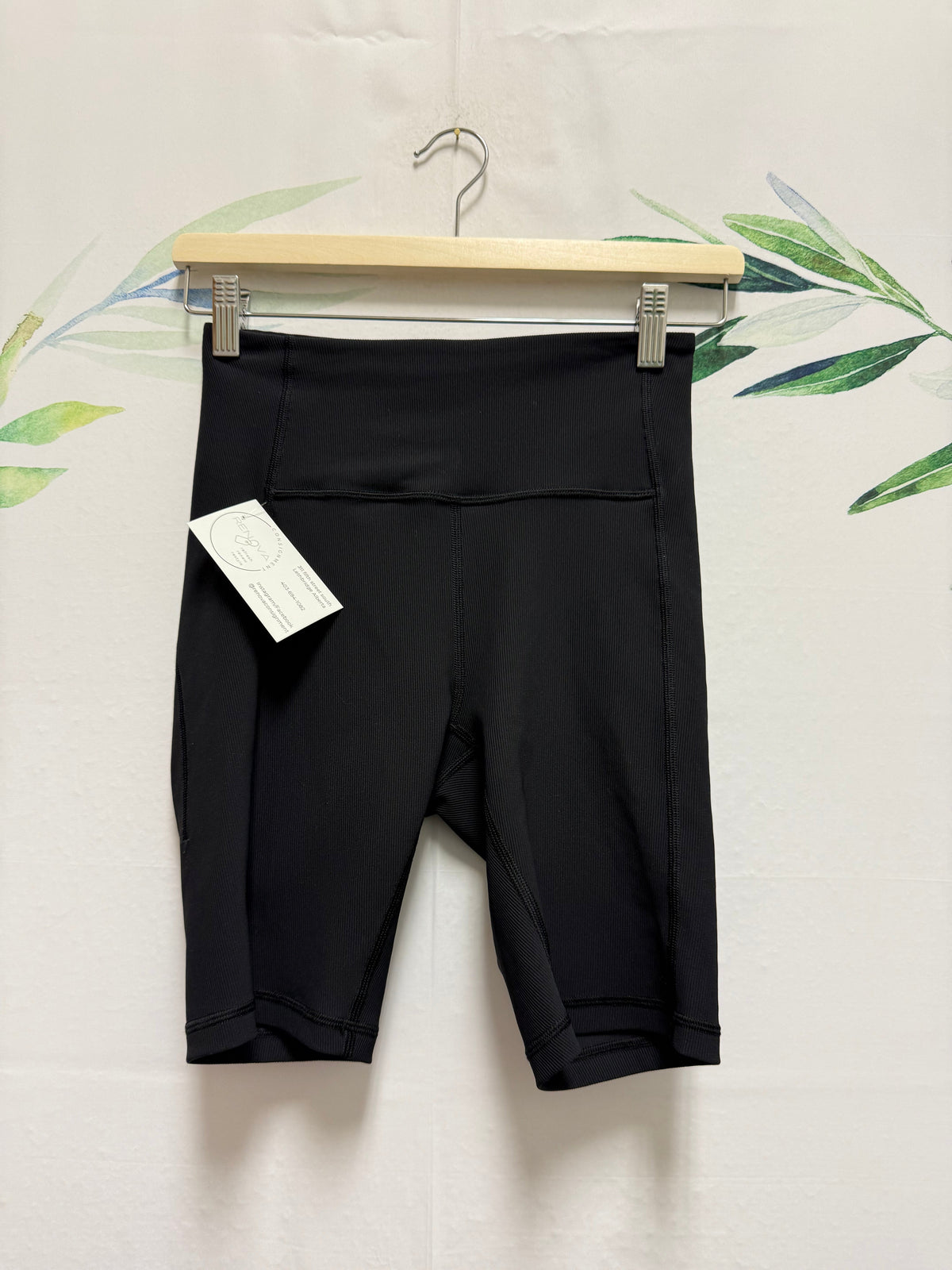 Lululemon Ribbed Contoured HR Short 8” (4)