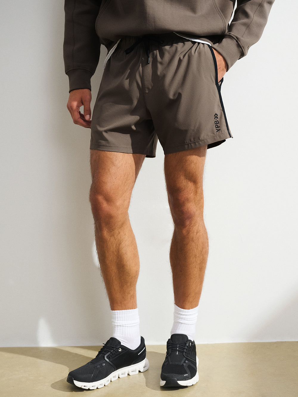 BARRY'S X YPB FALCON STRIPE UNLINED 5" SHORT