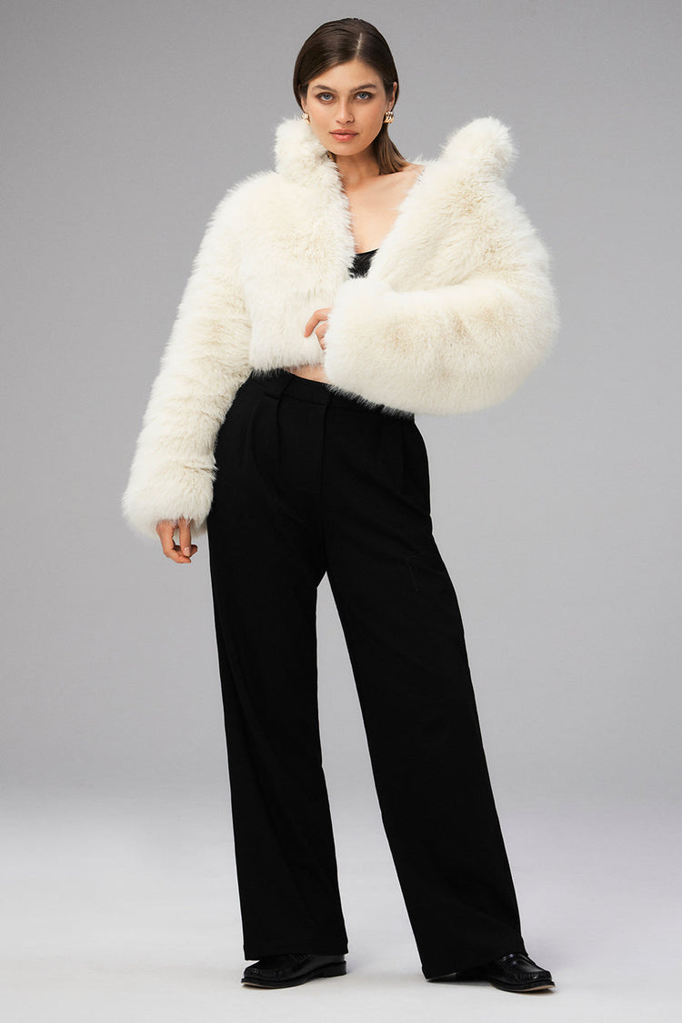 Chaqueta corta de piel sintética opulenta - Marfil