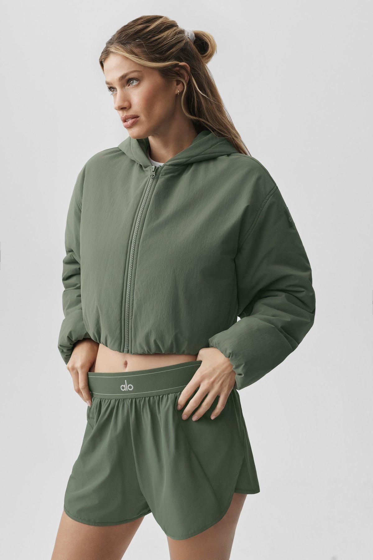 Cropped Mountain Peak Full-Zip Hoodie - Bamboo Green