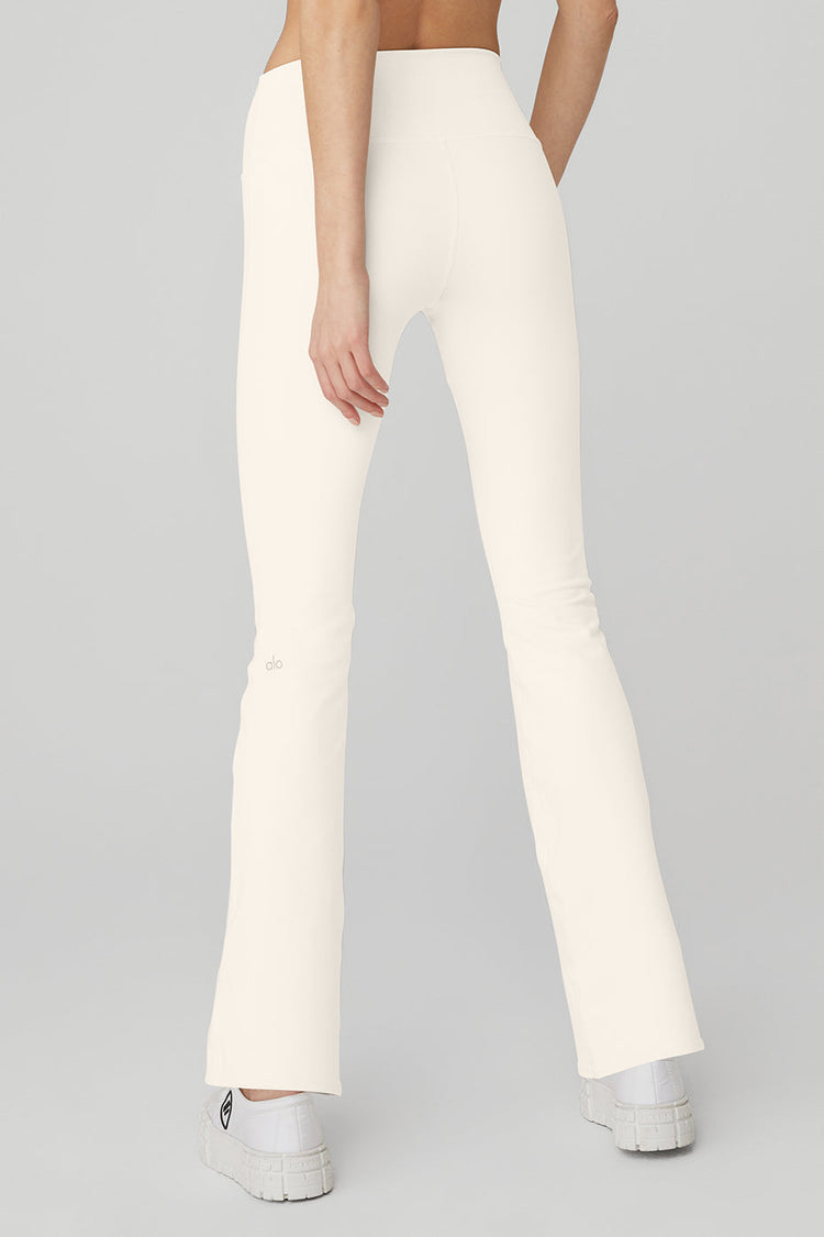 Leggings de tiro alto con corte acampanado 7/8 con diseño aerógrafo - Taupe