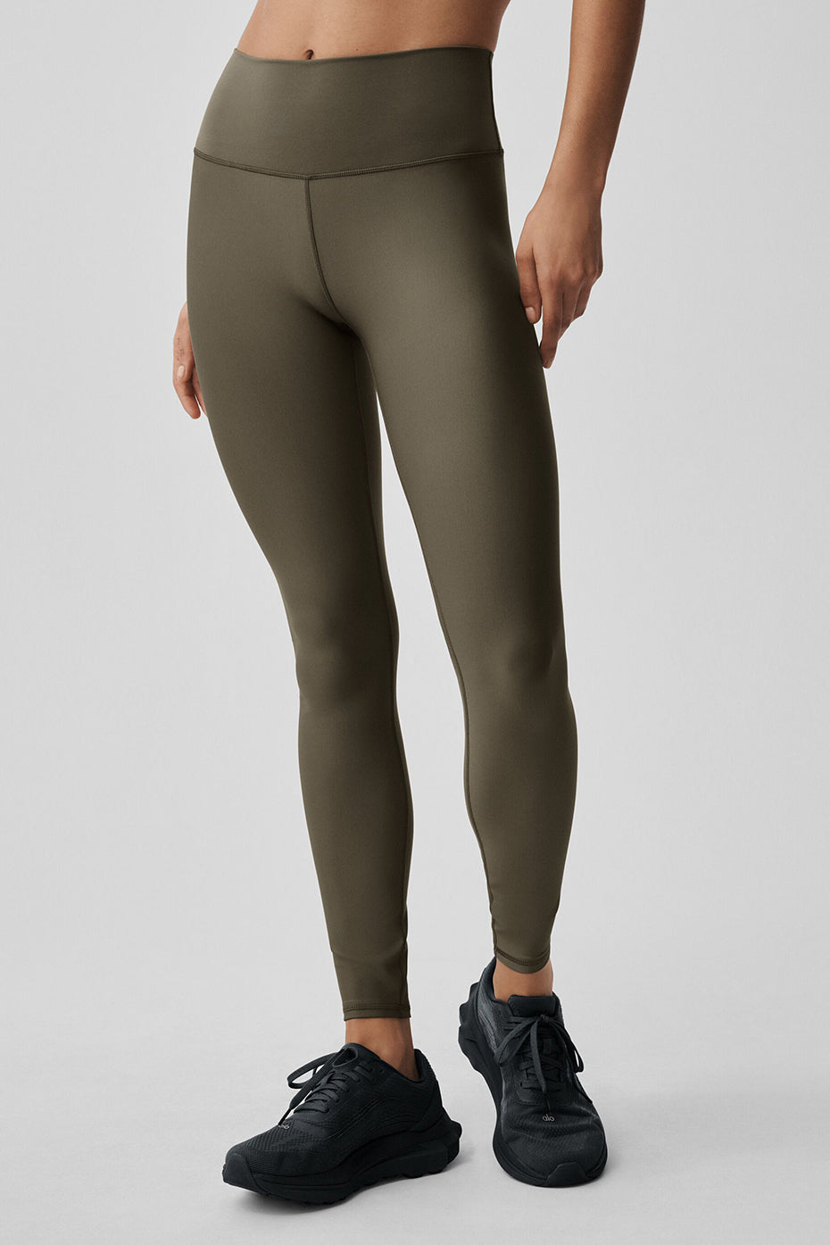 High-Waist Airlift Legging - Olive Tree