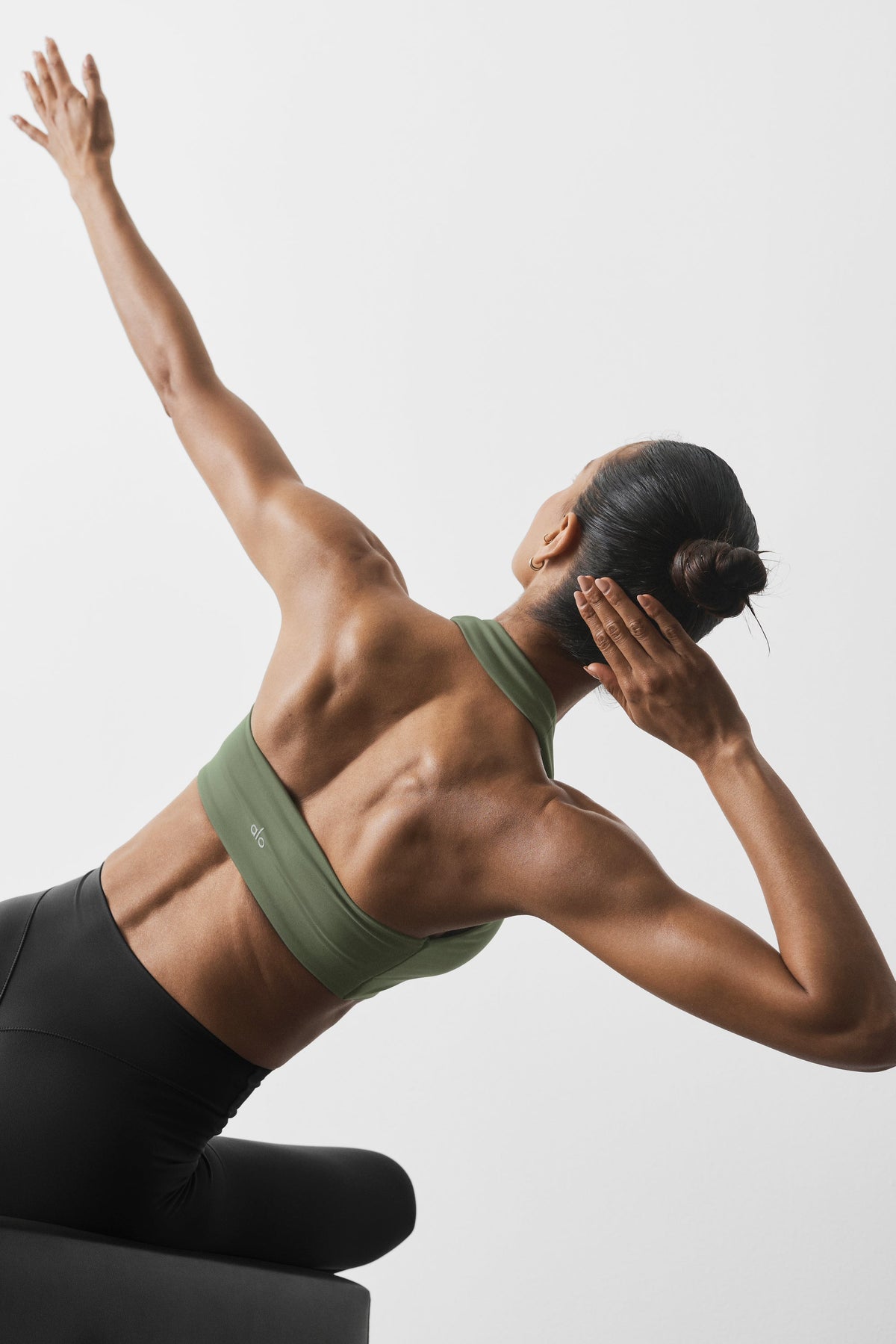 ALO Softsculpt Feel The Heat Halter Bra - Bamboo Green