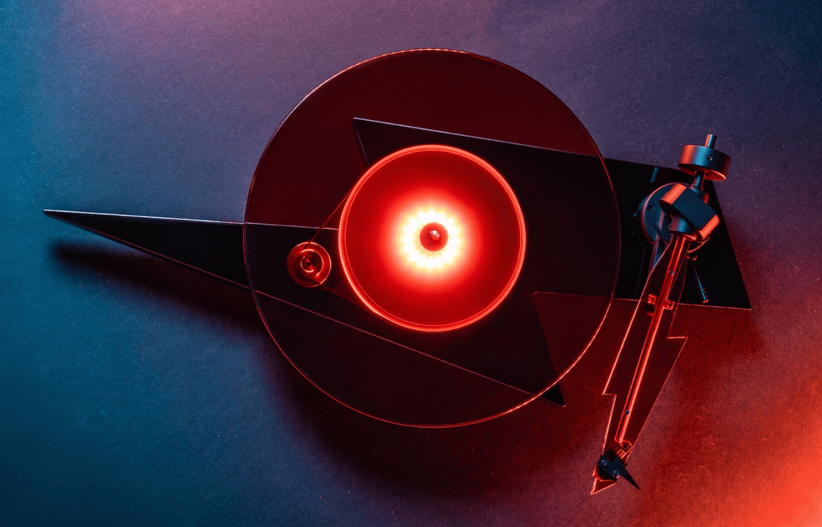 ProJect AC/DC Special Edition Turntable with Ortofon Red Cartridge