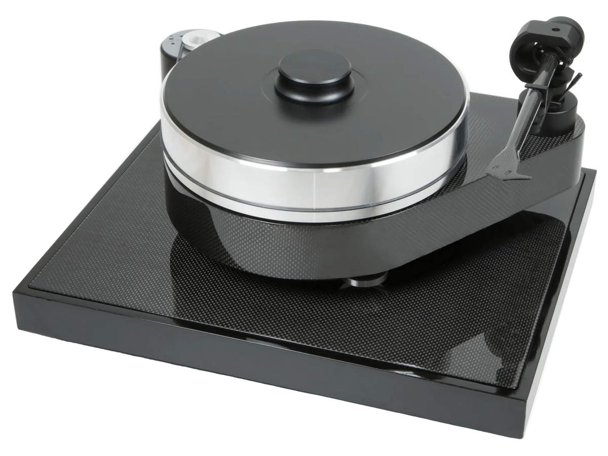 ProJect RPM 10 Carbon Turntable with Ground It Carbon Isolation Base
