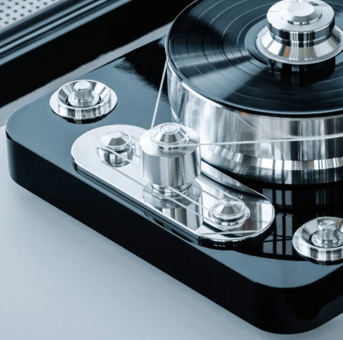 ProJect Signature 12.2 Turntable